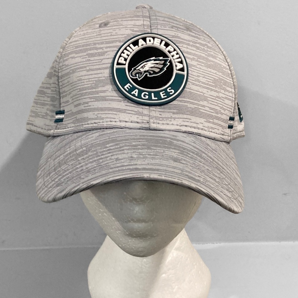 NEW Era Grey Philadelphia Eagles 2020 NFL Sideline Official 39THIRTY Flex Hatโโ